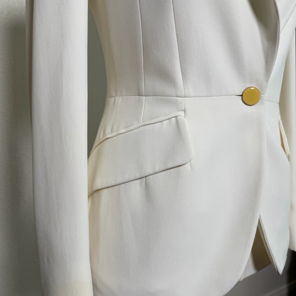 Alexander McQueen White/ Ivory Sculpted Tailored Blazer IT 38 - Picture 6 of 16